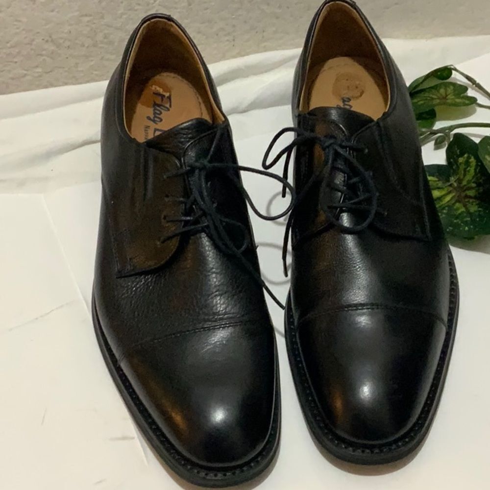 Flag Ltd. Nappa Glove Shoes like new 11M